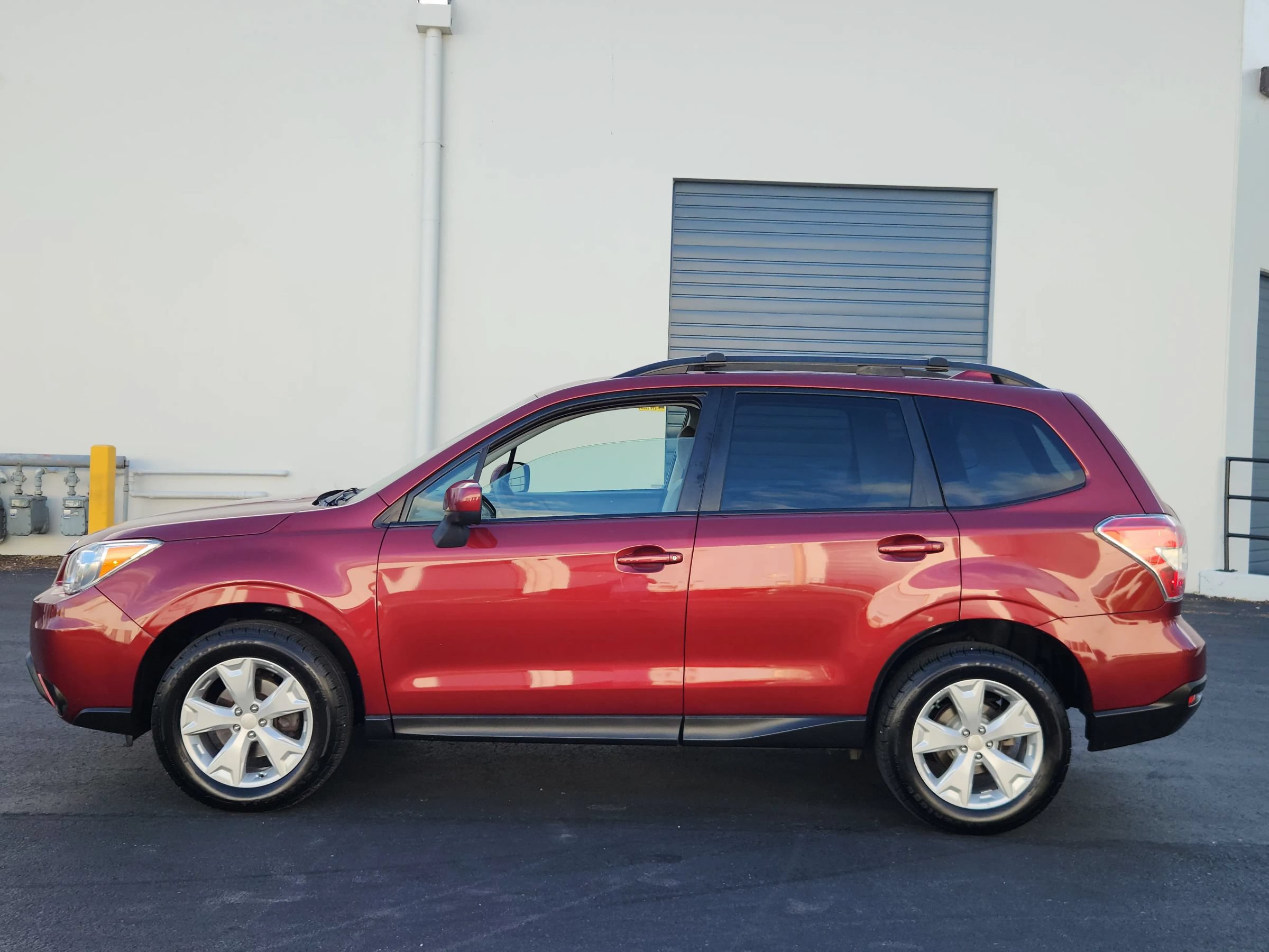 Used 2016 Subaru Forester 2.5i Premium w/ All-Weather Package AWD/4WD image 3