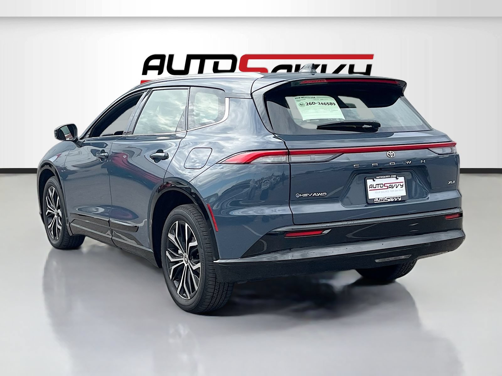 Used 2025 Toyota Crown Signia AWD/4WD image 5