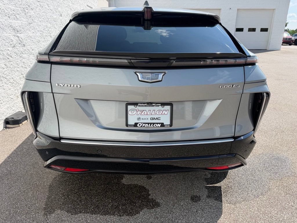 Used 2024 Cadillac Lyriq Luxury w/ LPO, Floor Liner Package AWD/4WD image 6