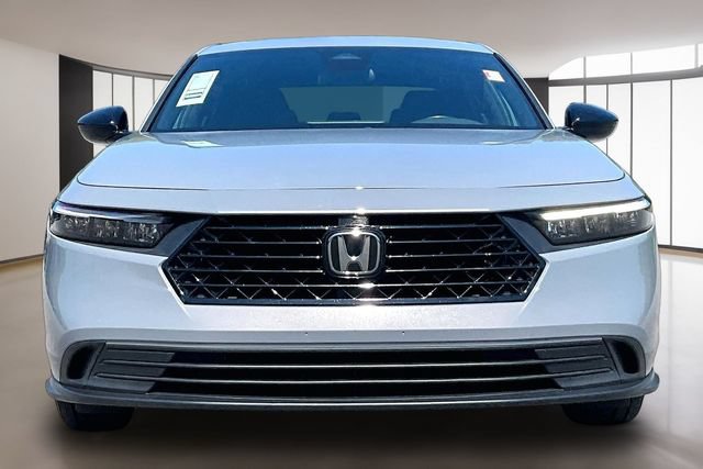 Used 2023 Honda Accord Sport image 2