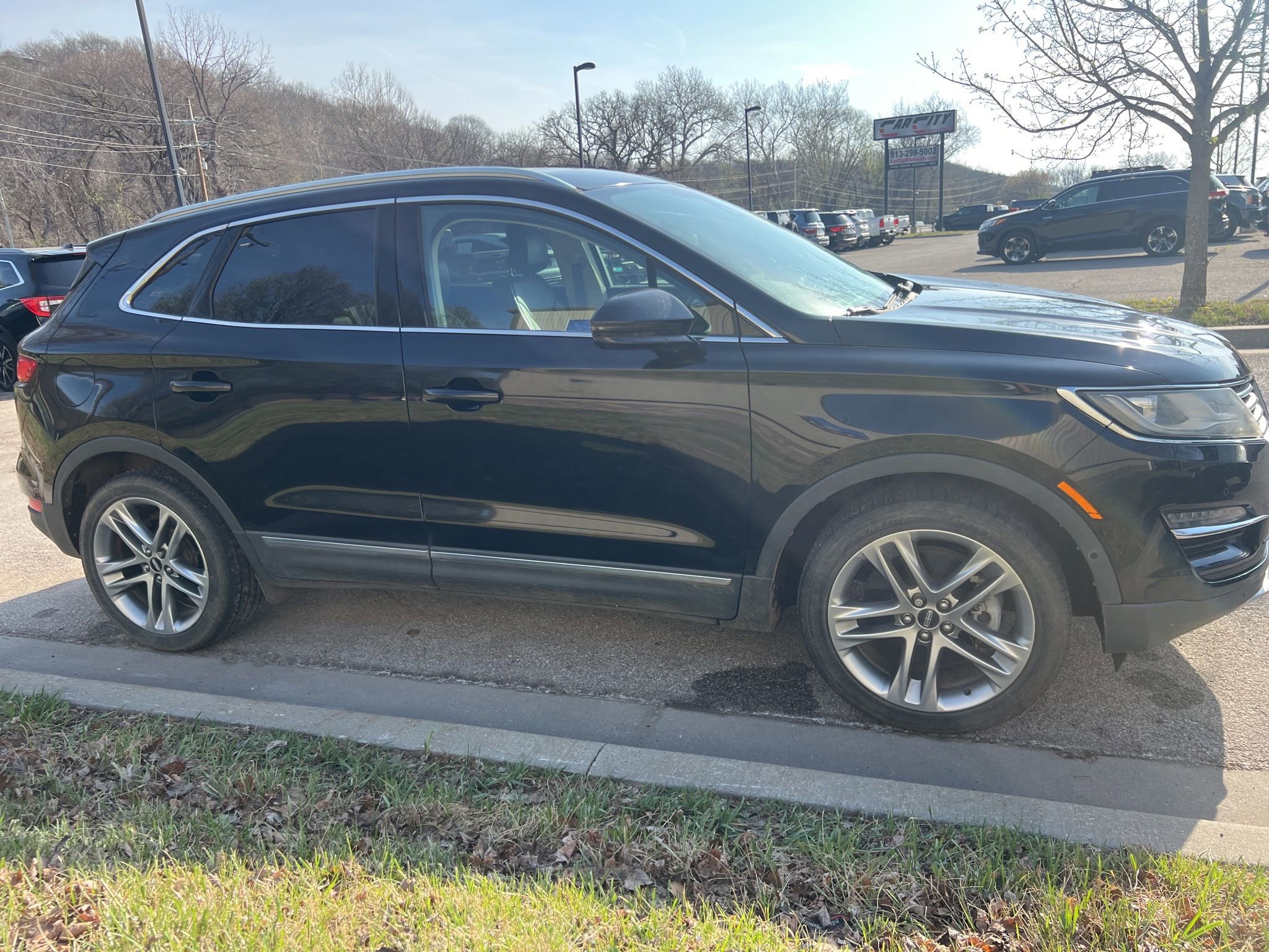 Used 2017 Lincoln MKC Reserve image 4