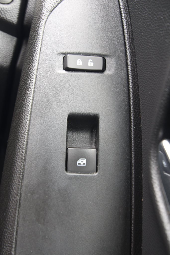 Used 2019 Chevrolet Trax LT AWD/4WD image 22