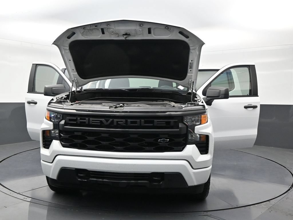 Used 2024 Chevrolet Silverado 1500 Custom w/ Turbomax Blackout Package RWD image 32