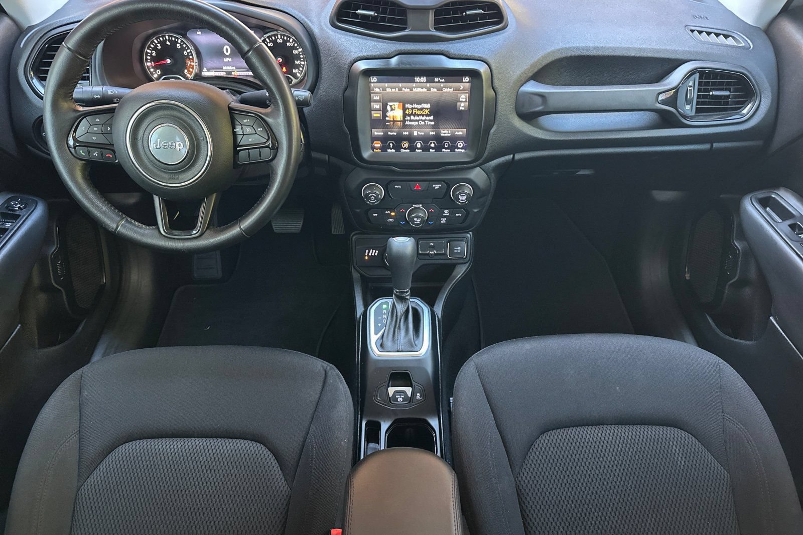 Used 2018 Jeep Renegade Altitude w/ UConnect 8.4 Nav Group AWD/4WD image 13