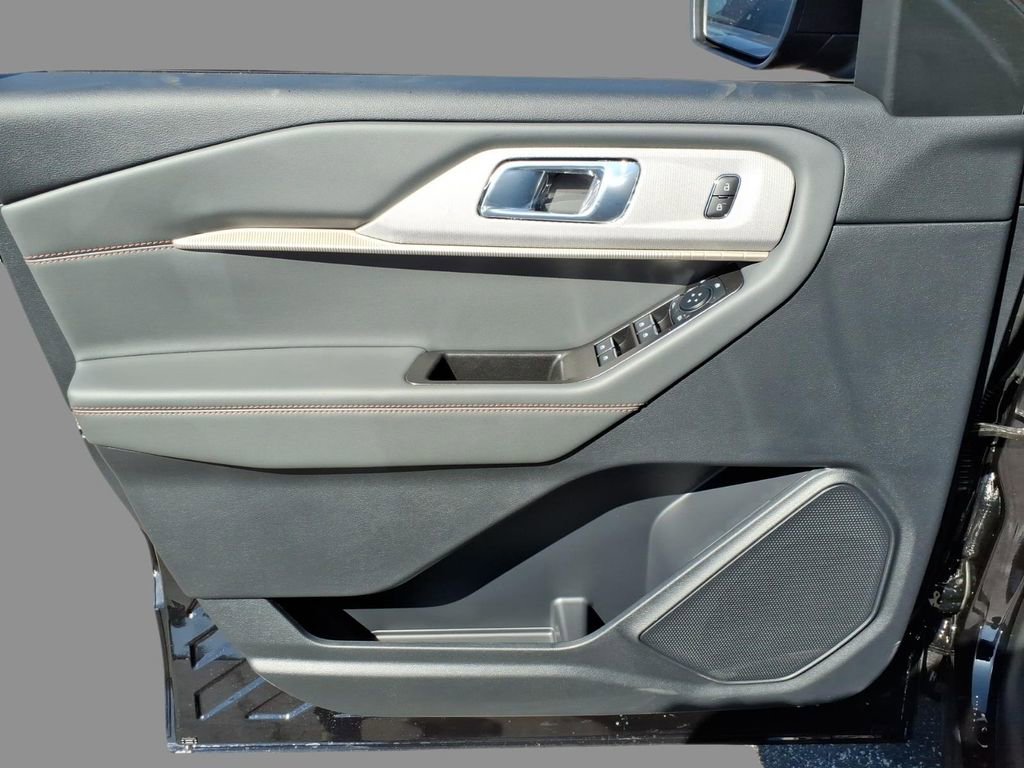 New 2026 Ford Explorer Active AWD/4WD image 15