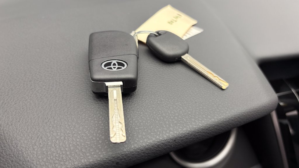 Certified 2024 Toyota Camry SE FWD image 16