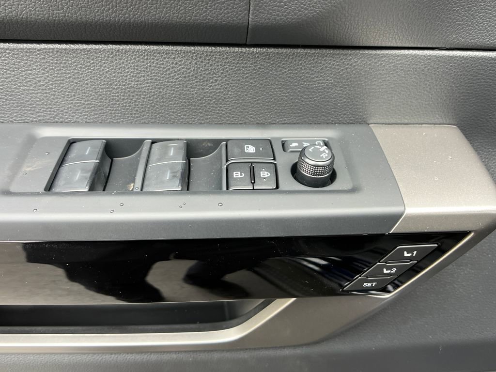 New 2026 Toyota Tundra Limited AWD/4WD image 12