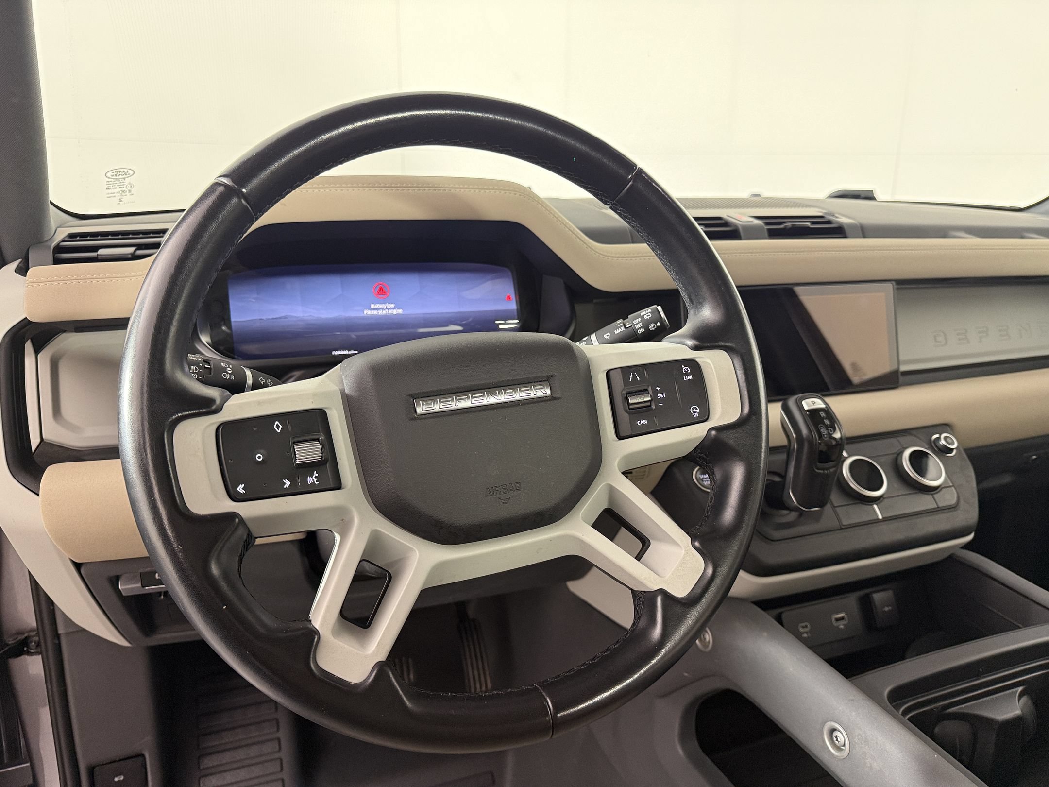 Used 2023 Land Rover Defender 90 SE AWD/4WD image 27