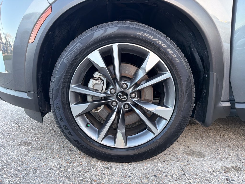 Used 2024 INFINITI QX60 Luxe w/ Performance Audio Package FWD image 30