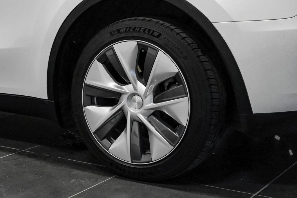Used 2023 Tesla Model Y Long Range image 56