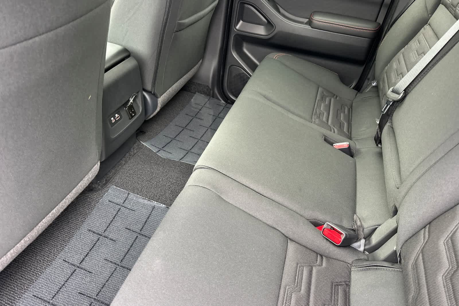 New 2026 Nissan Frontier PRO-4X w/ Pro-4x Convenience Package image 4
