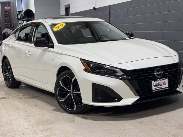 Used 2023 Nissan Altima 2.5 SR w/ SR Premium Package image 6