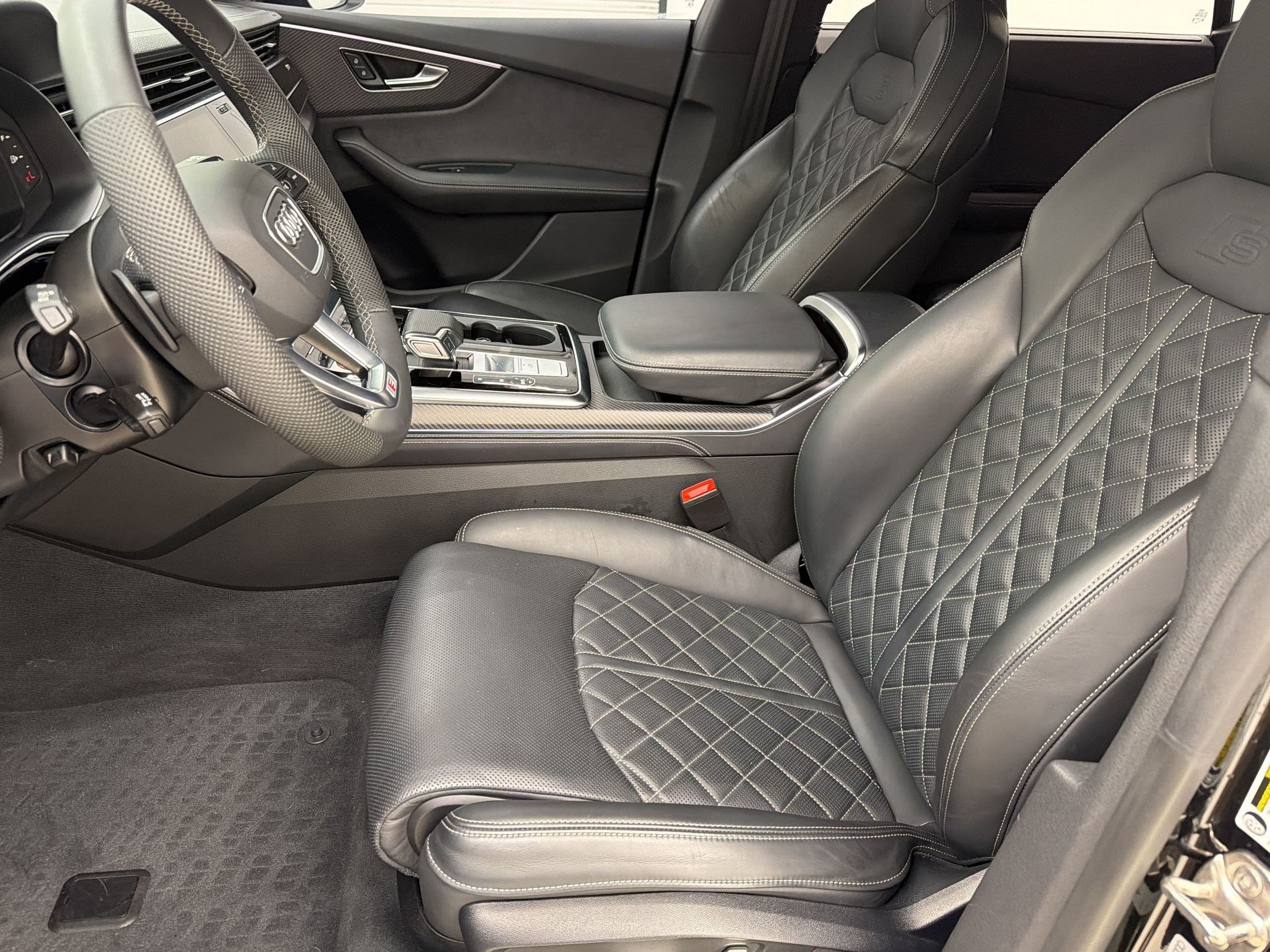Used 2025 Audi SQ8 Premium Plus AWD/4WD image 5