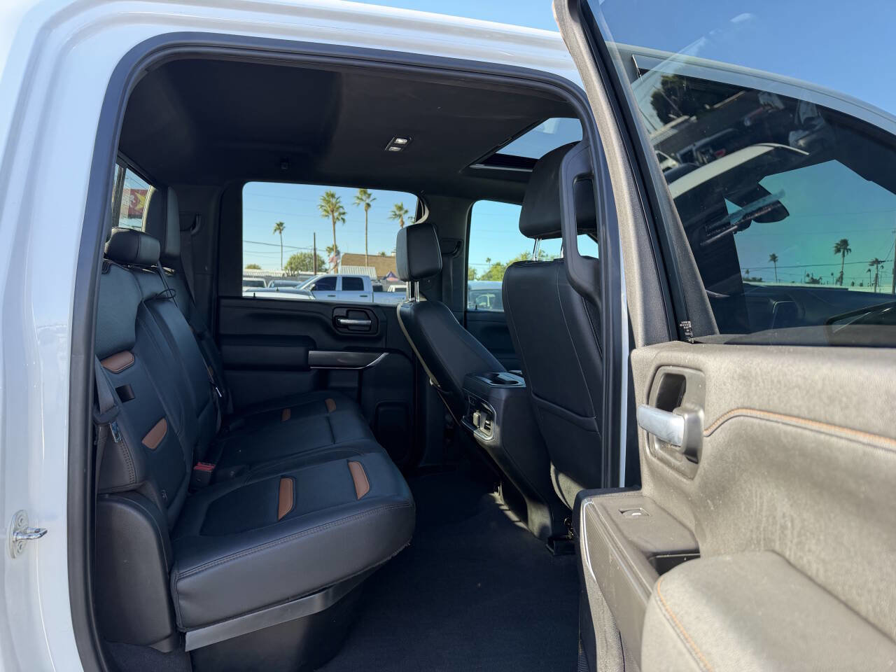 Used 2021 GMC Sierra 2500 AT4 w/ AT4 Premium Plus Package AWD/4WD image 30