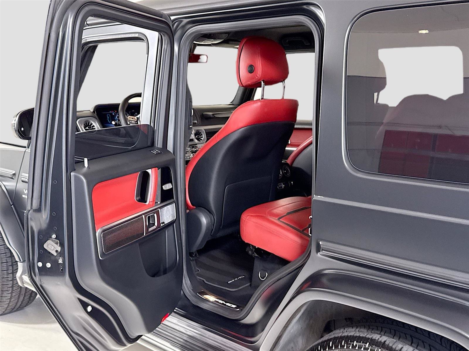 Used 2020 Mercedes-Benz G 63 AMG 4MATIC w/ AMG Night Package image 26