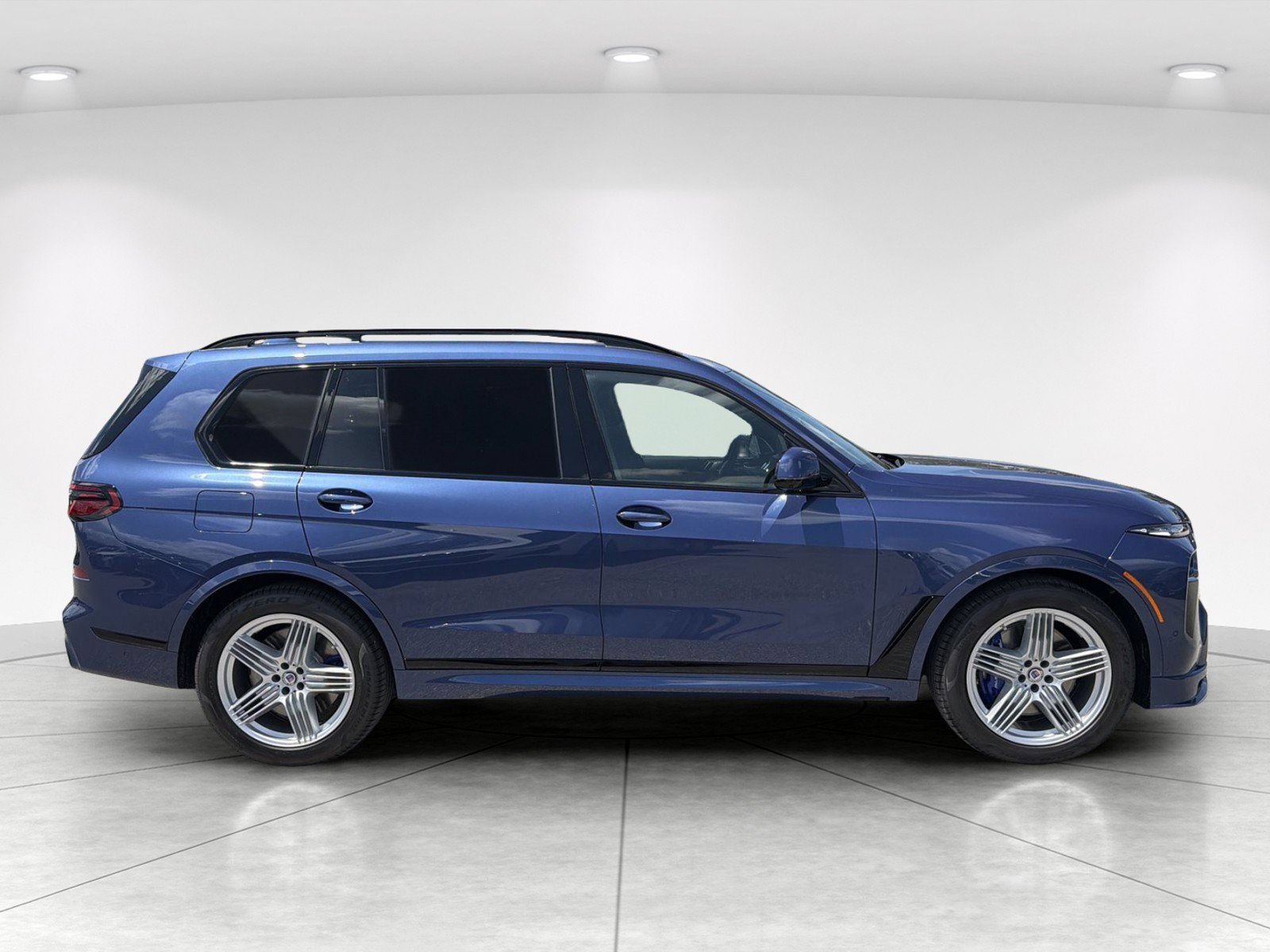 New 2026 BMW ALPINA XB7 AWD/4WD image 3