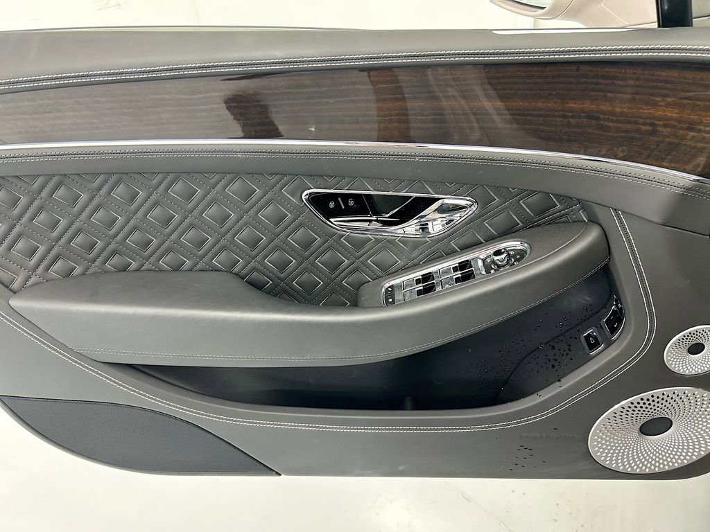Used 2021 Bentley Continental GT image 31