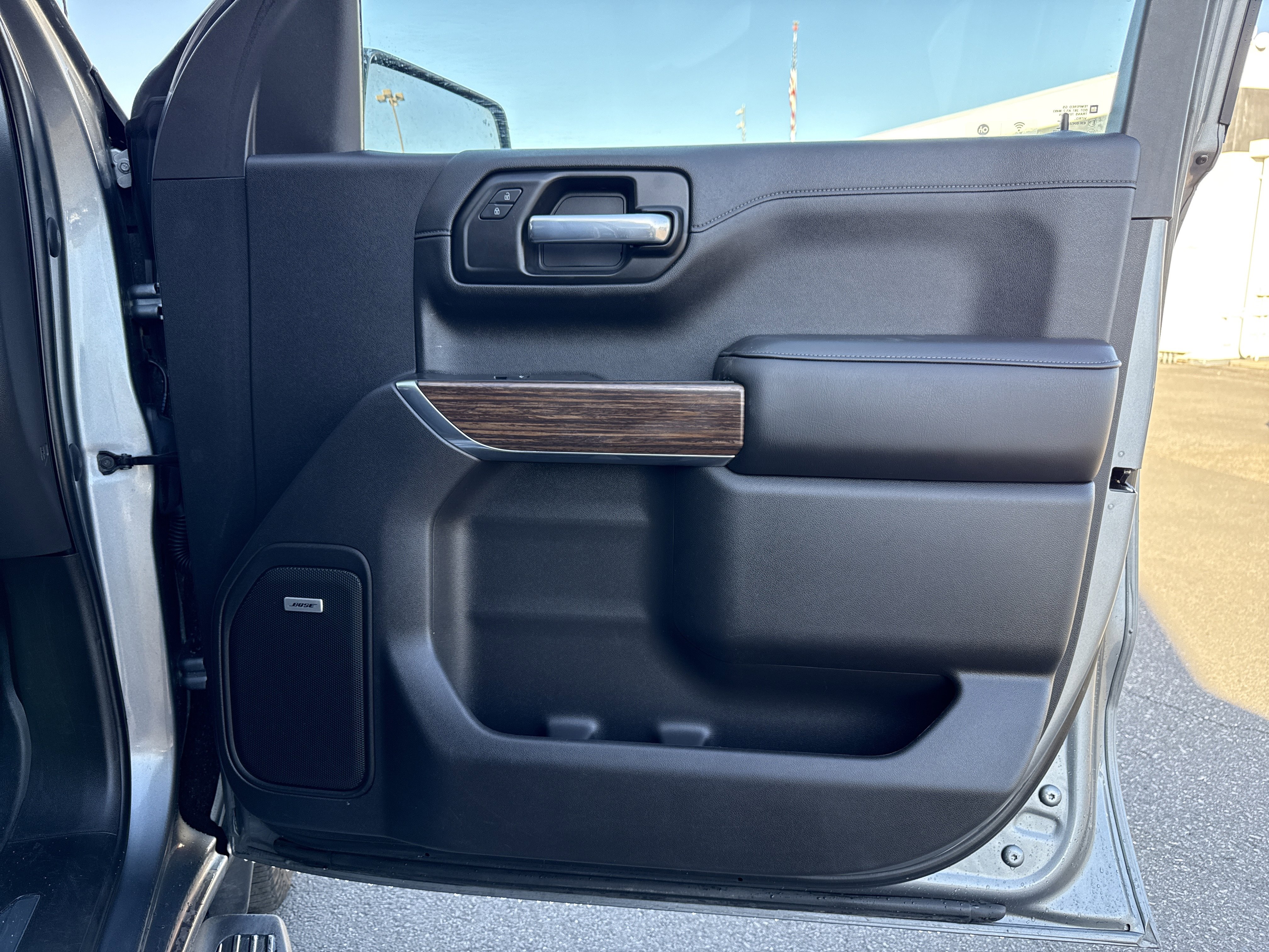 Used 2021 Chevrolet Silverado 1500 High Country w/ Technology Package image 41