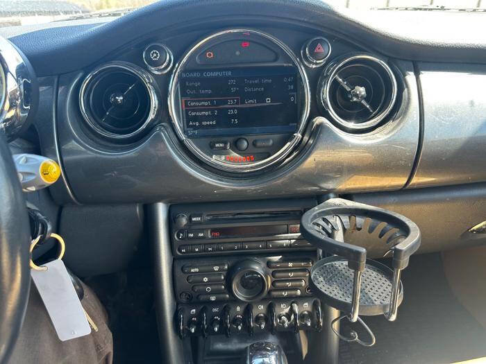 Used 2006 MINI Cooper Convertible FWD image 35