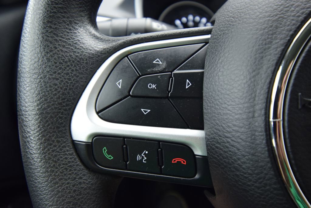 Used 2020 Jeep Compass Sport image 33