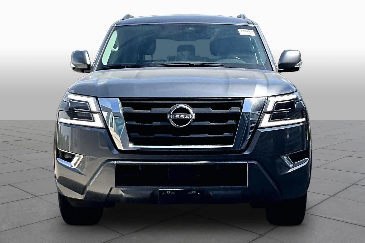 Used 2022 Nissan Armada SV w/ SV Appearance Package RWD image 4