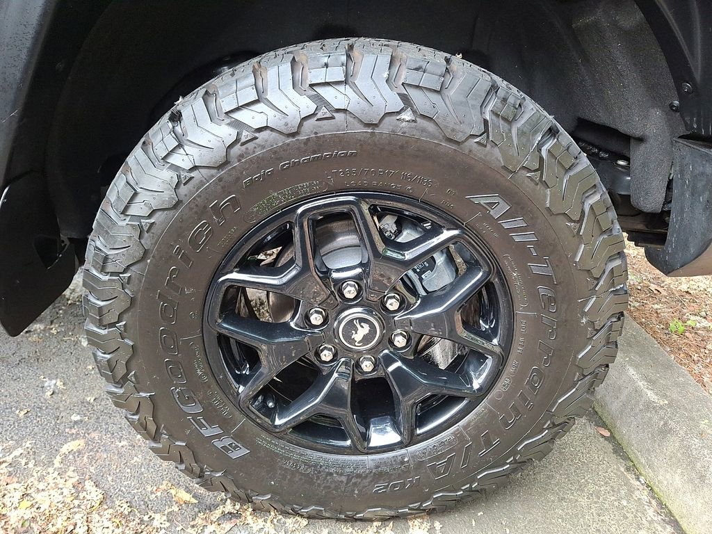 Used 2025 Ford Bronco Badlands AWD/4WD image 7