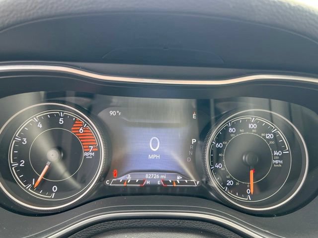 Used 2019 Jeep Cherokee Limited AWD/4WD image 11