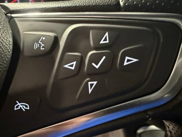 Used 2025 Chevrolet Malibu LT FWD image 16