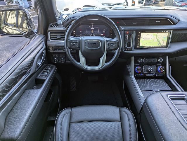 Used 2023 GMC Yukon XL Denali w/ Advanced Technology Package AWD/4WD image 18