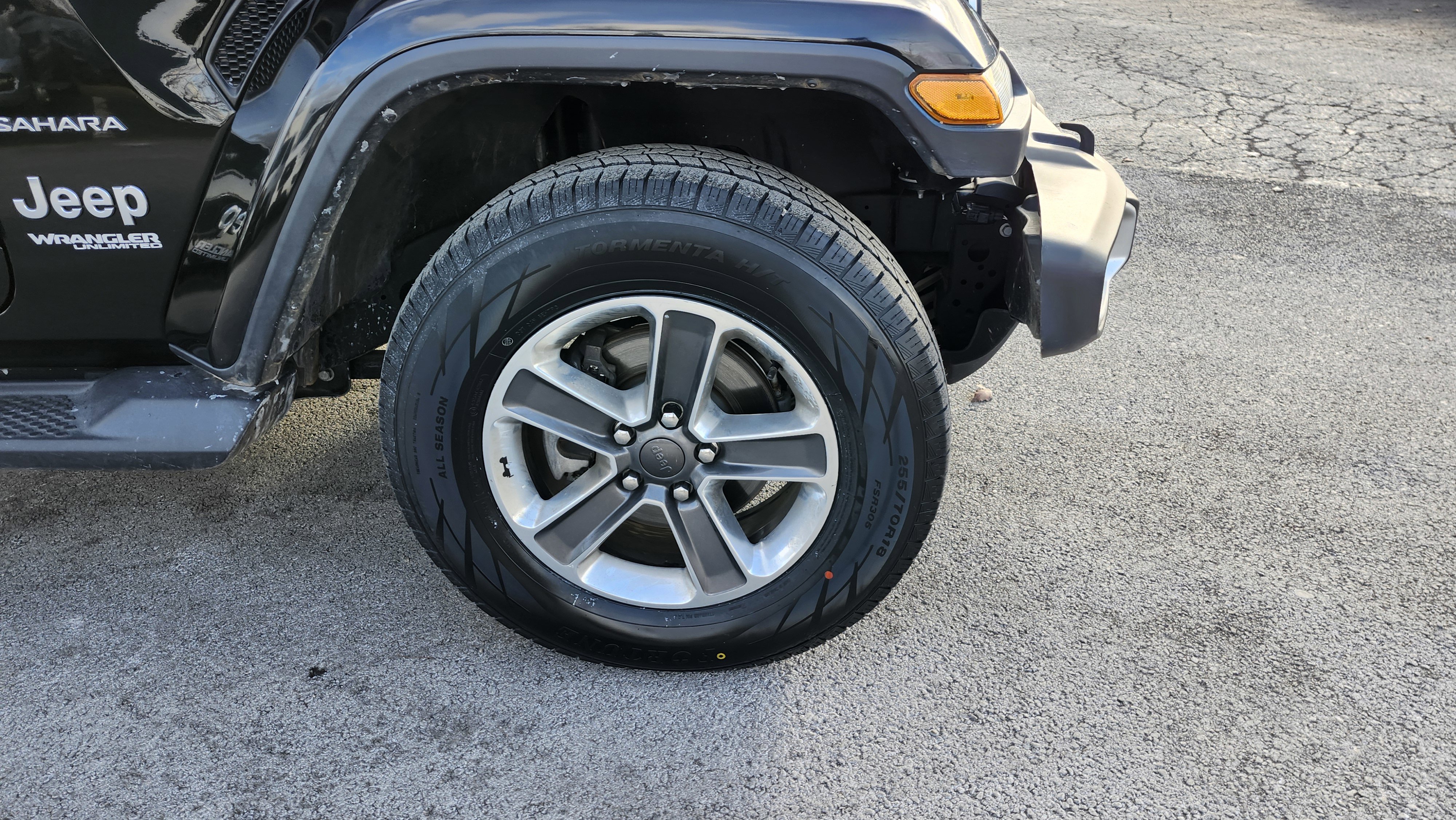 Used 2020 Jeep Wrangler Unlimited Sahara w/ Safety Group image 10