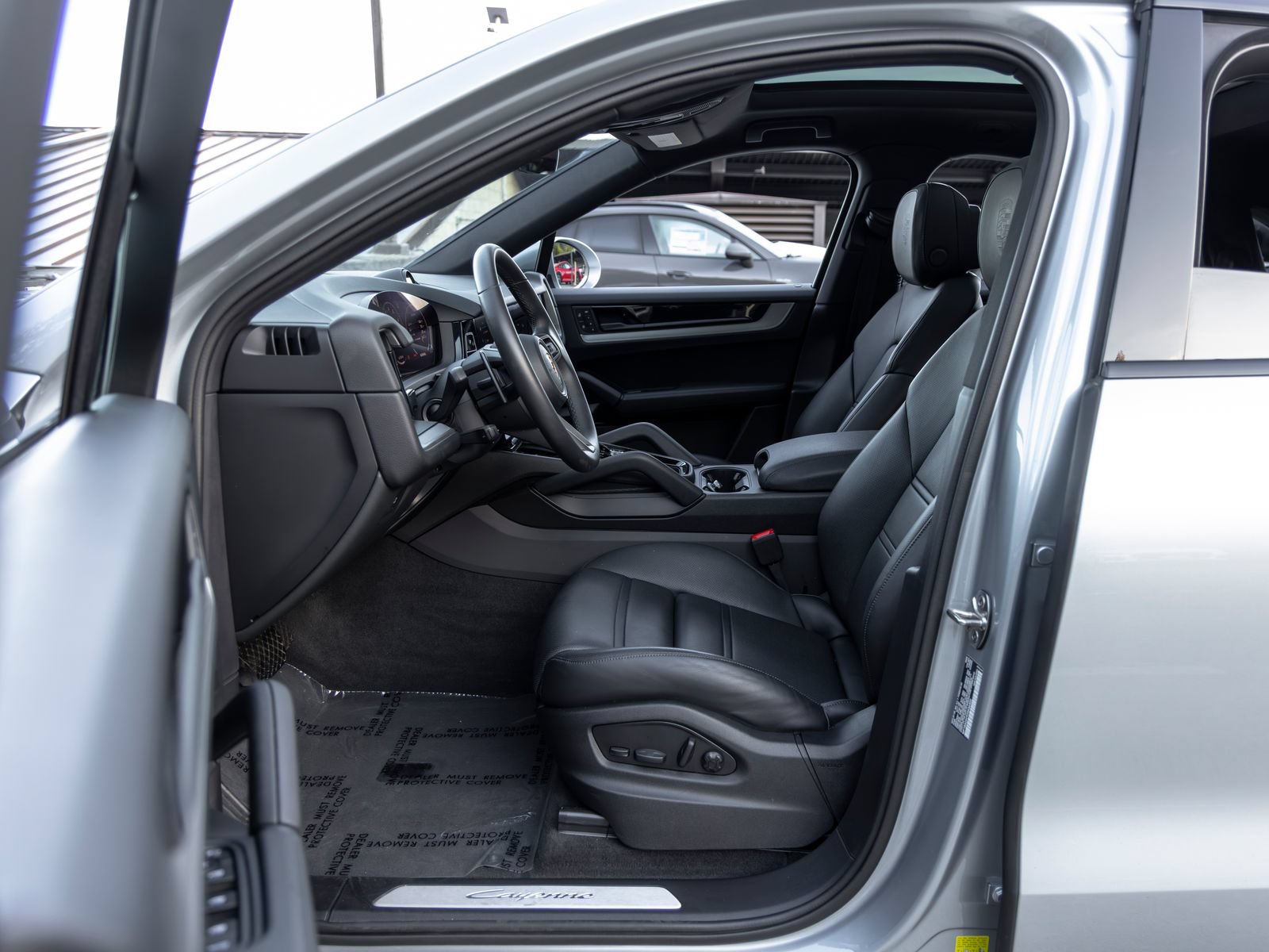 Certified 2026 Porsche Cayenne Coupe AWD/4WD image 25