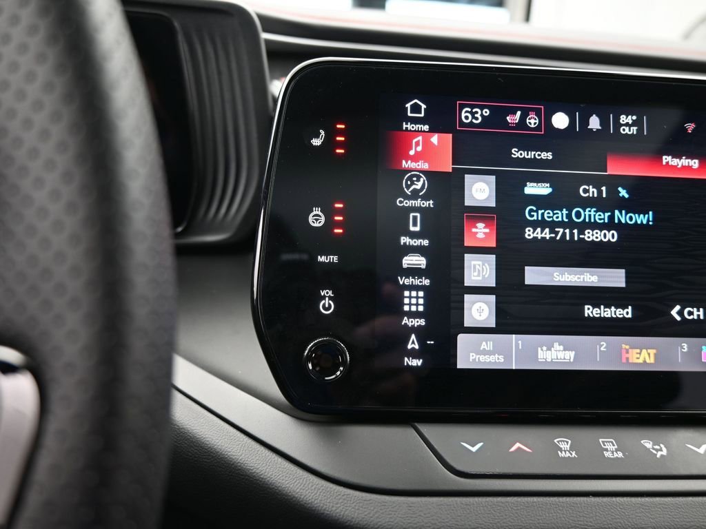 Used 2025 Dodge Charger R/T w/ Sun & Sound Package image 28