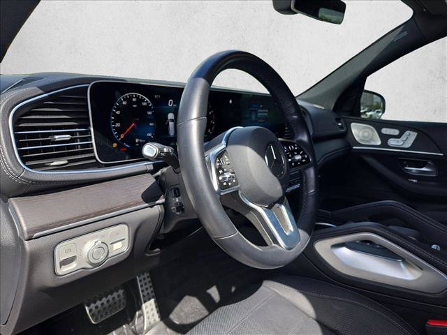 Used 2023 Mercedes-Benz GLS 580 4MATIC image 9