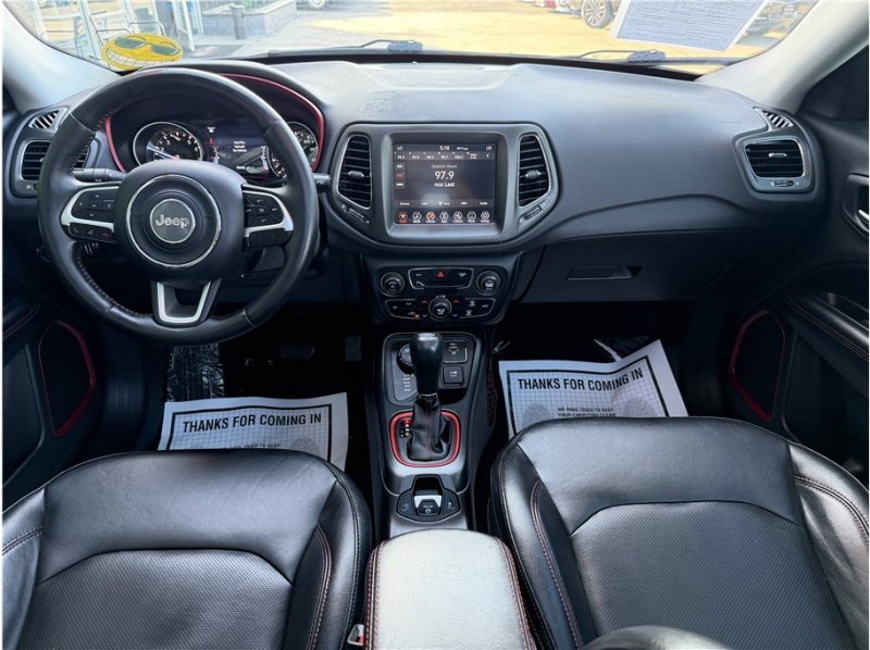 Used 2019 Jeep Compass Trailhawk w/ Leather Interior Group AWD/4WD image 27