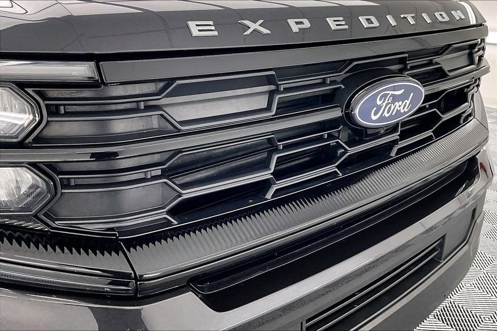 Certified 2025 Ford Expedition Active AWD/4WD image 29