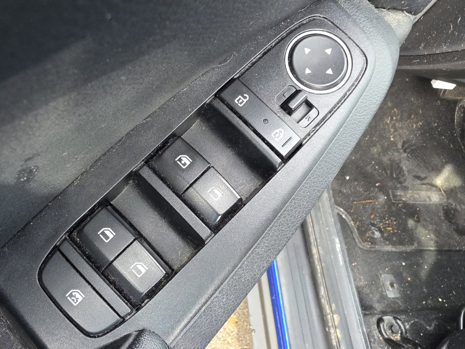 Used 2023 Kia Seltos S image 16