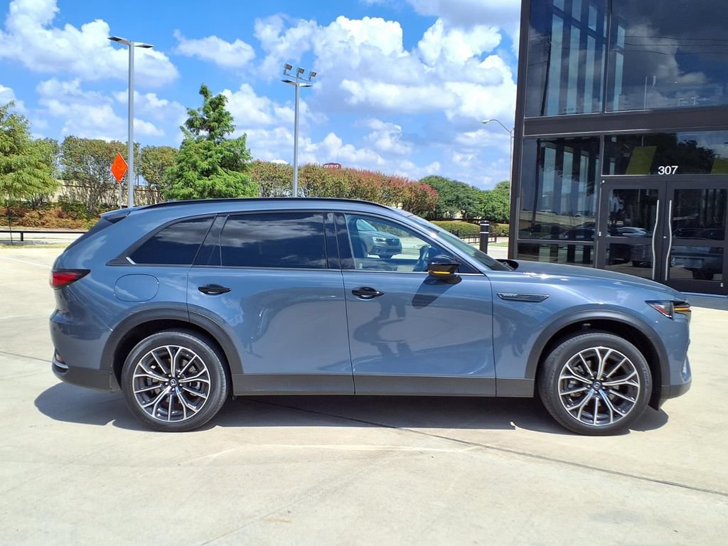 Used 2025 MAZDA CX-70 Plug-In Hybrid w/ Premium Pkg AWD/4WD image 2