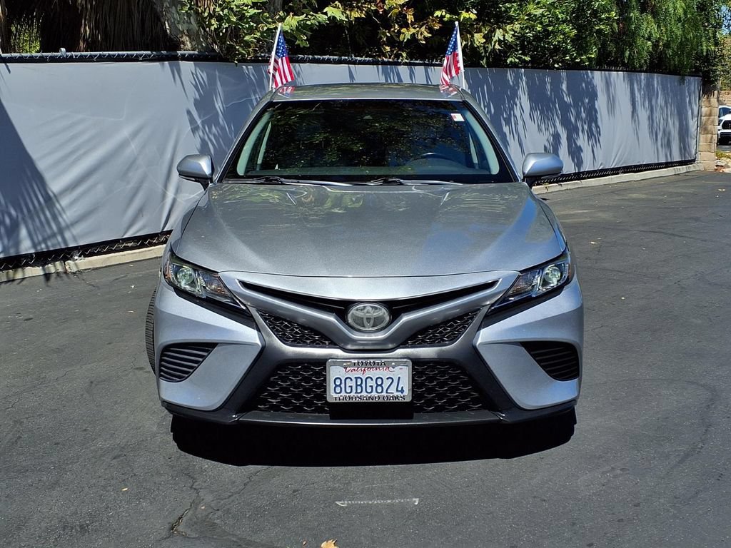 Certified 2018 Toyota Camry SE w/ Convenience Package FWD image 2