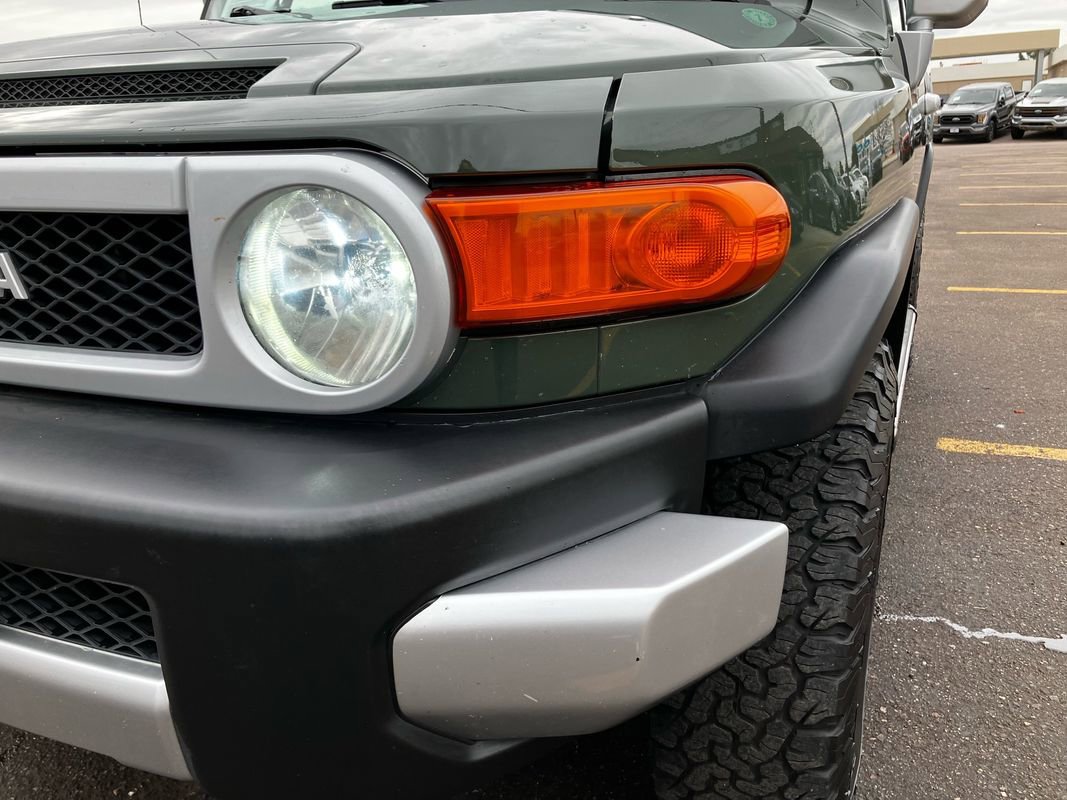 Used 2011 Toyota FJ Cruiser 4WD image 10