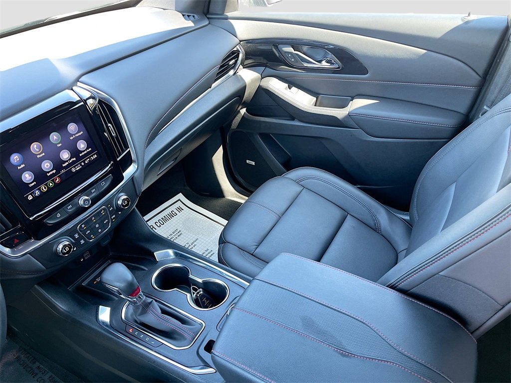 Used 2023 Chevrolet Traverse RS image 24