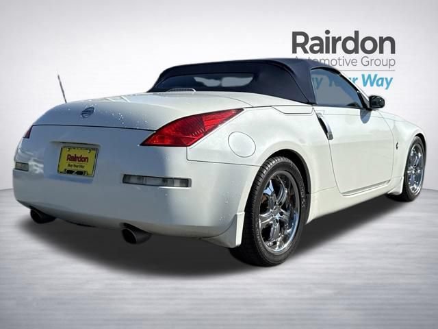 Used 2004 Nissan 350Z Touring RWD image 7