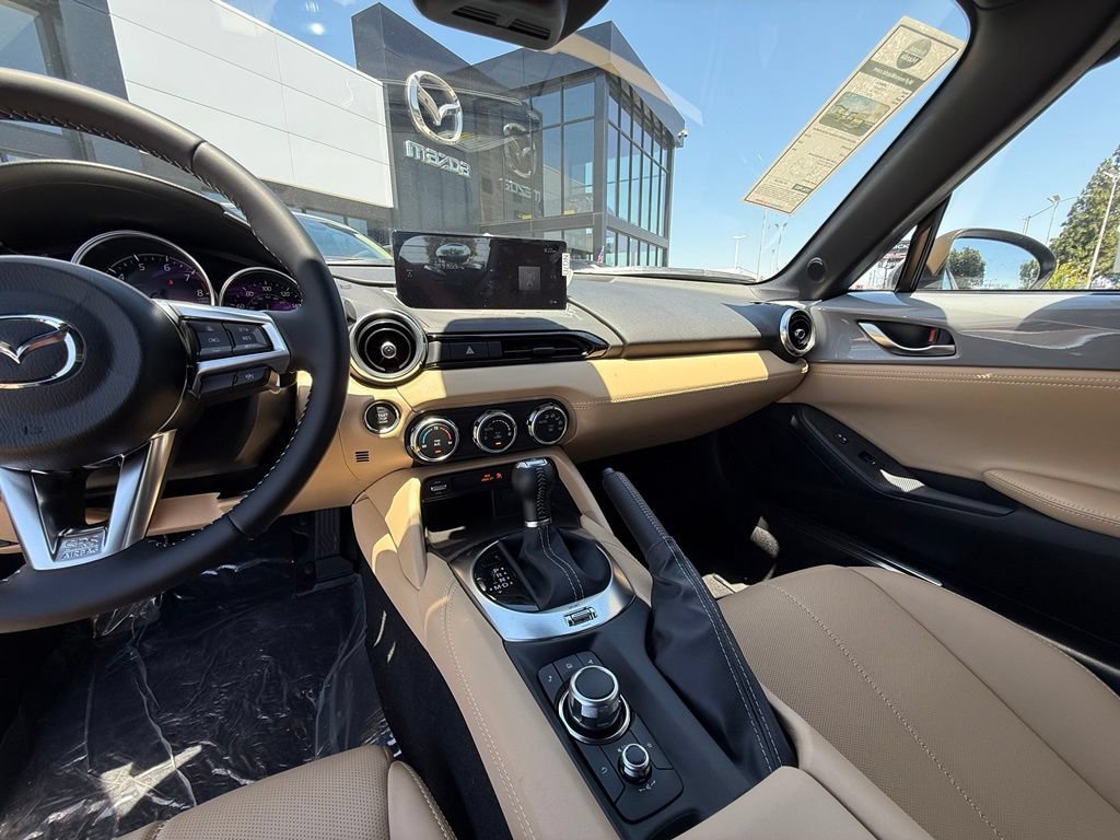 New 2026 MAZDA MX-5 Miata RF Grand Touring w/ Weather Package RWD image 21