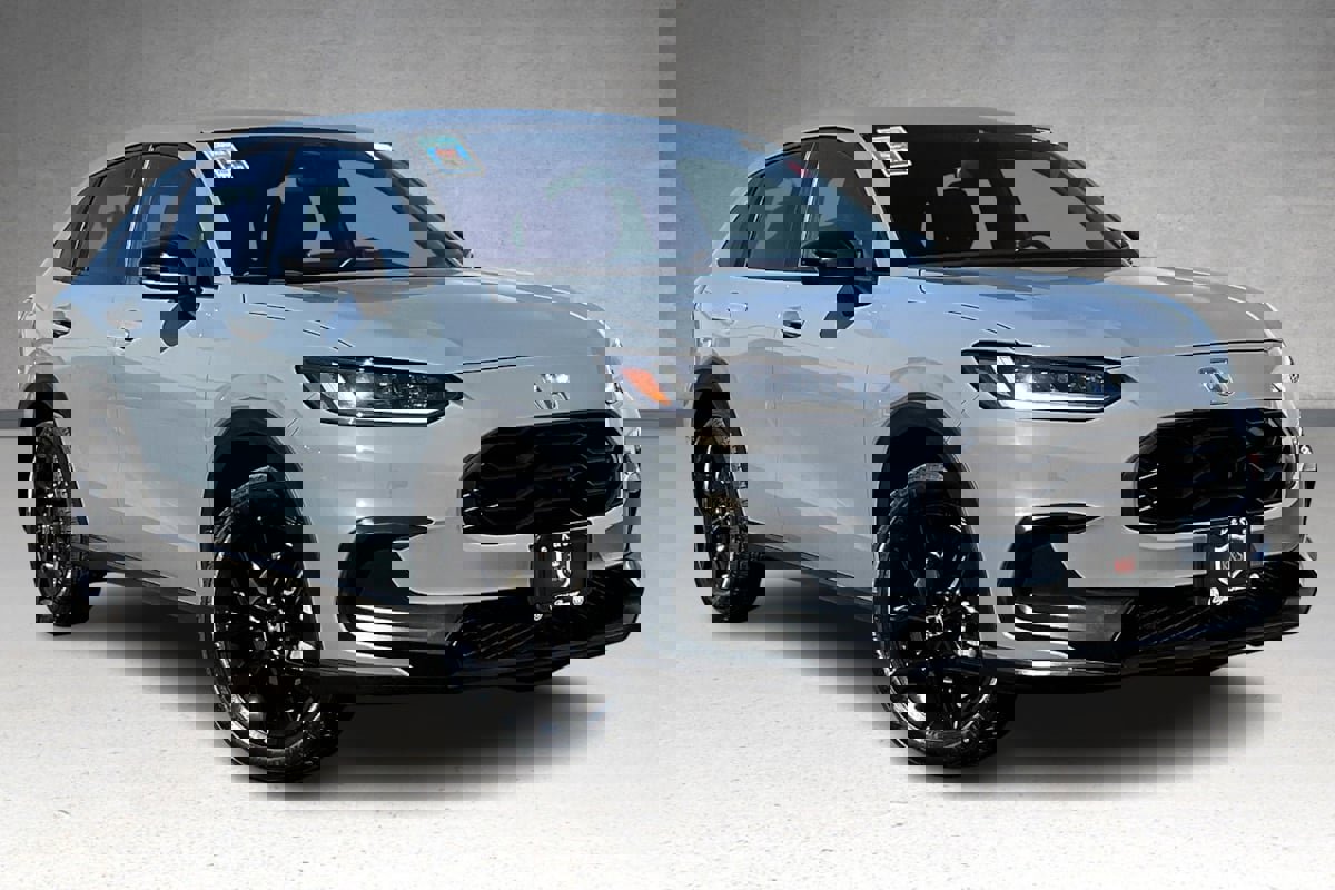 Used 2024 Honda HR-V Sport image 2