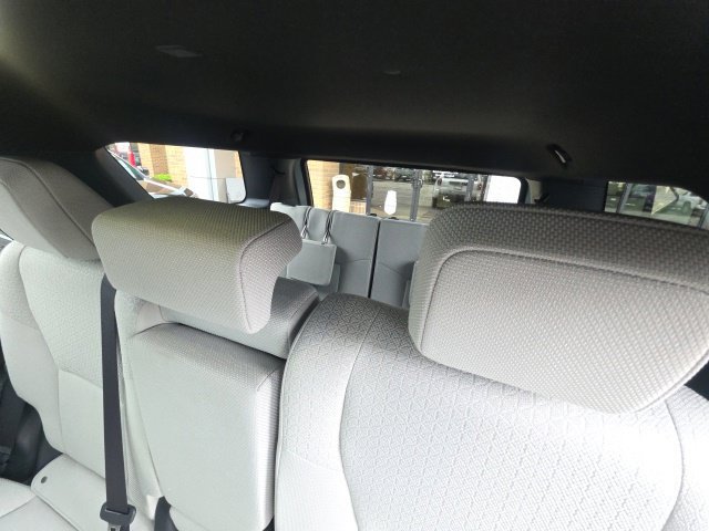 New 2026 Toyota 4Runner SR5 AWD/4WD image 11