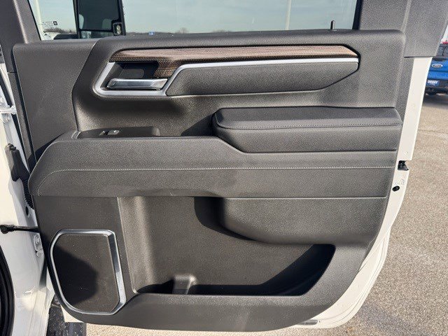 Used 2025 Chevrolet Silverado 2500 LT w/ All Star Edition image 36