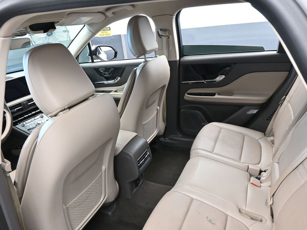 Used 2022 Lincoln Corsair Reserve image 40
