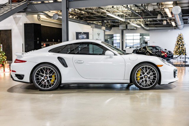 Used 2015 Porsche 911 Turbo S image 7