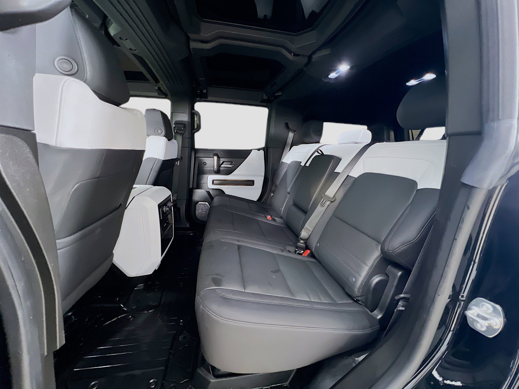 Used 2024 GMC Hummer EV 2X w/ LPO, Sport Package image 26