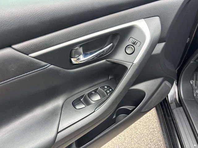 Used 2016 Nissan Altima 3.5 SR image 13