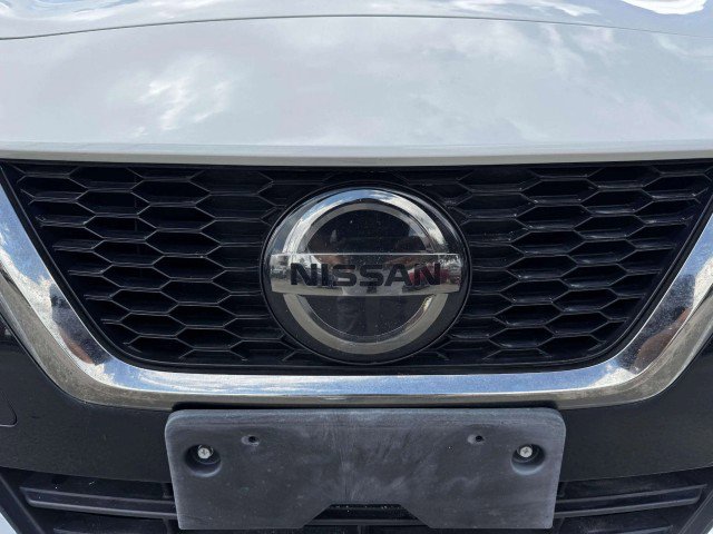 Used 2021 Nissan Versa SR image 12